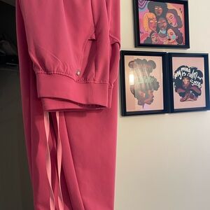 Wear figs  Zamora high waisted scrub pants, tall, large